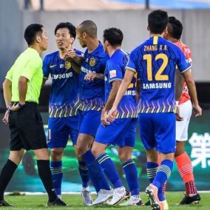 官方网站-包含苏宁后防表现出色，成功力压对手晋级的词条